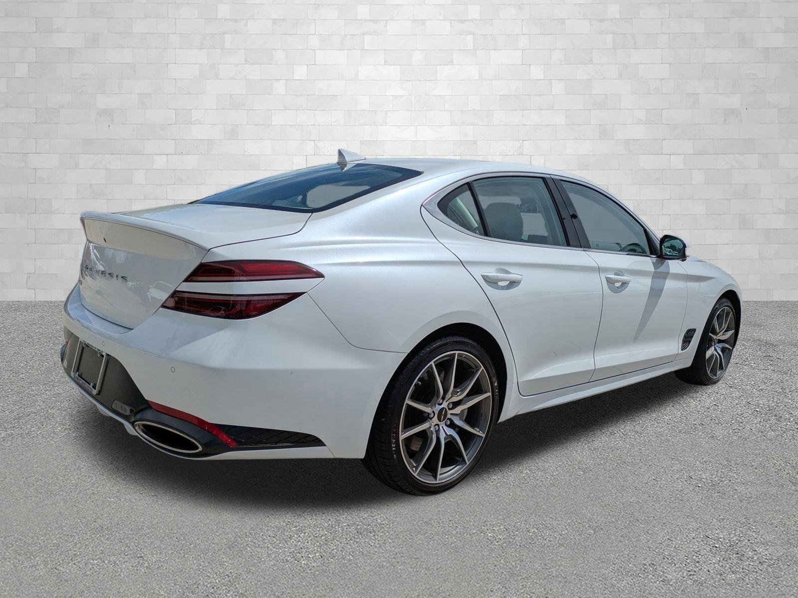 2026 Genesis G70 2.5T Prestige photo 2