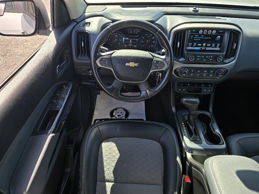 2017 Chevrolet Colorado Z71 photo 3