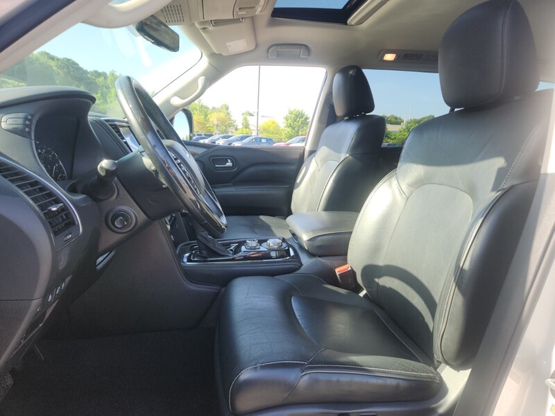 2021 Infiniti QX80 Luxe photo 9