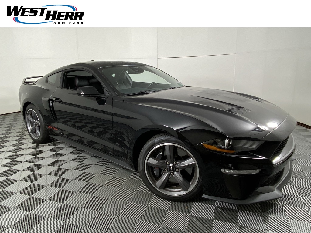 2022 Ford Mustang GT Premium's photo