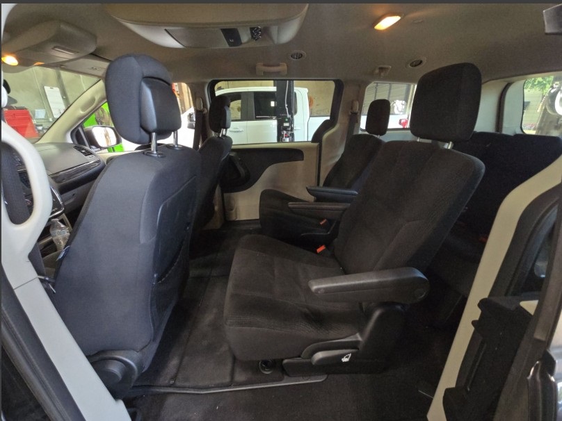 2017 Dodge Grand Caravan SE photo 14