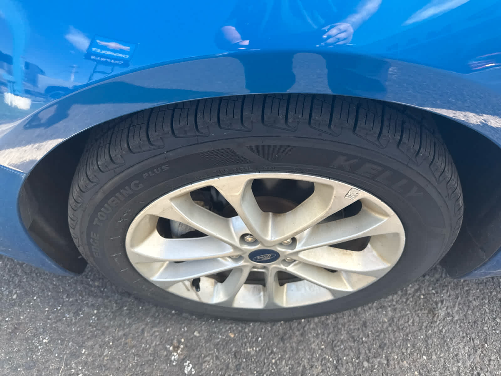 2019 Ford Fusion Hybrid SE photo 2