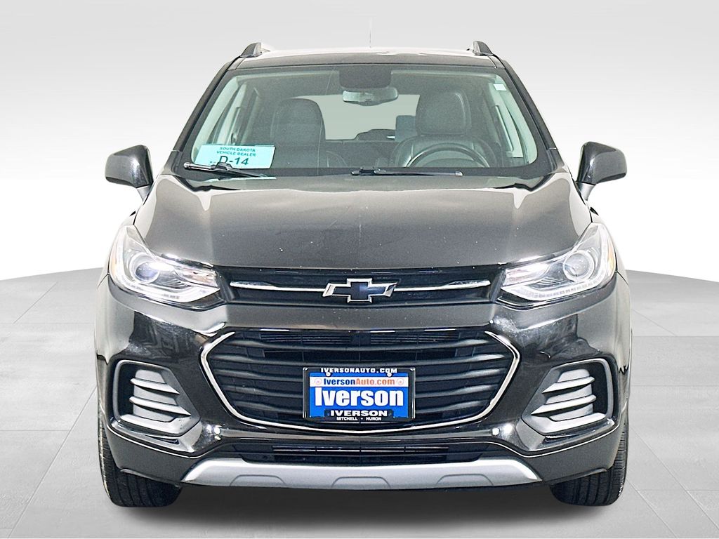 Used 2022 Chevrolet Trax LT with VIN KL7CJPSM2NB534919 for sale in Huron, SD