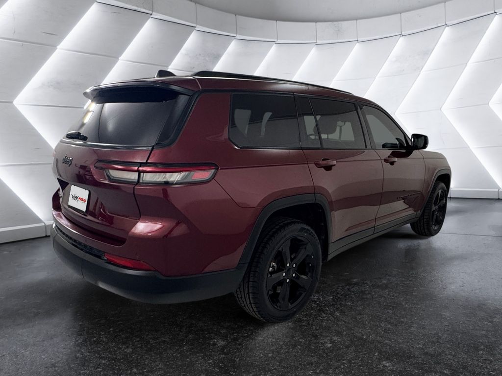 2021 Jeep Grand Cherokee Altitude photo 3