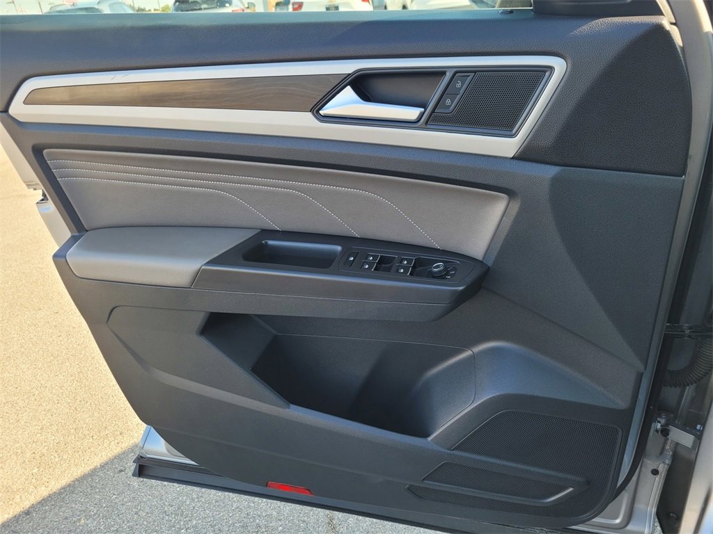 2022 Volkswagen Atlas V6 SE Technology photo 29