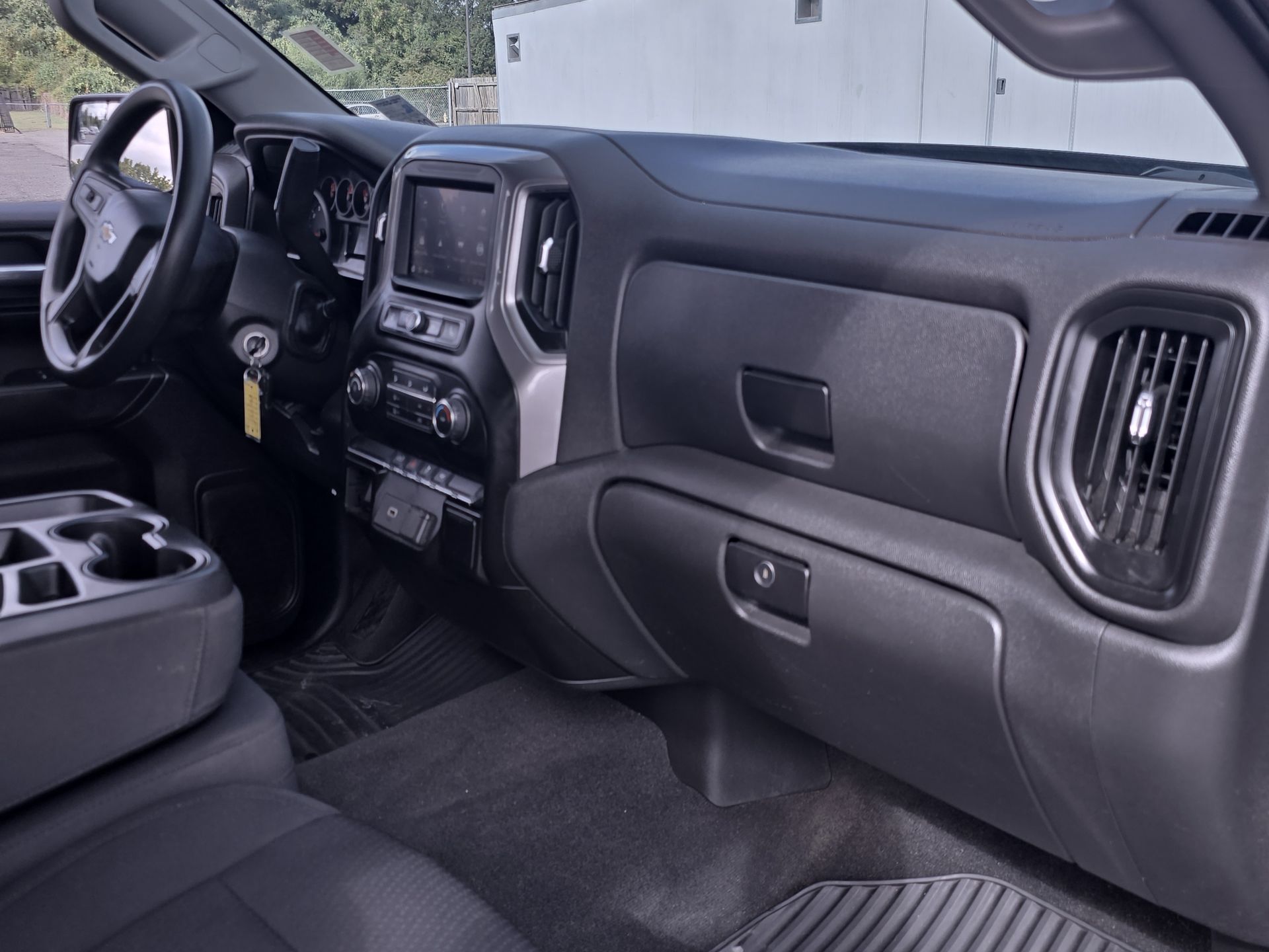 2020 Chevrolet Silverado 1500 Custom photo 24