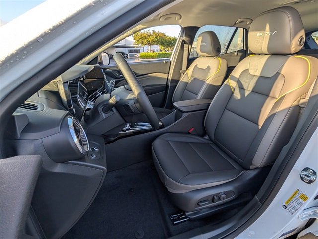 2025 Chevrolet Trax ACTIV photo 2