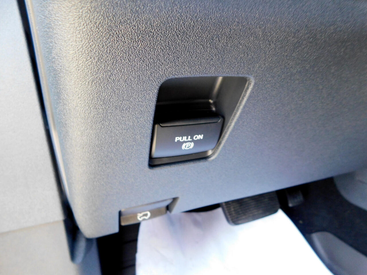 New 2024 Carbonized Gray Metallic Ford Badlands® image 27