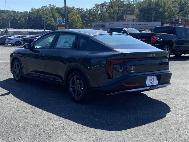 2025 Kia K4 LXS photo 4