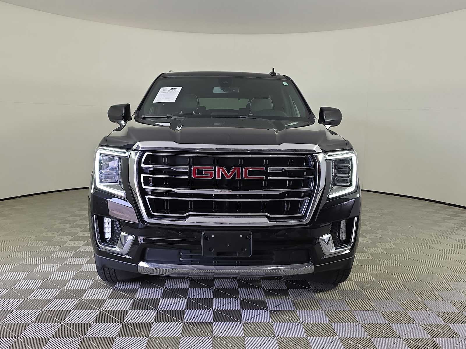 2021 Gmc Yukon SLT photo 3