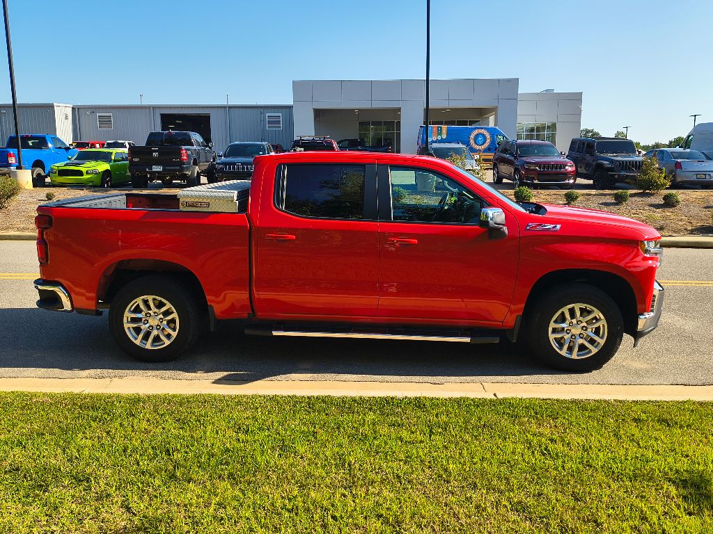 2020 Chevrolet Silverado 1500 LT photo 10