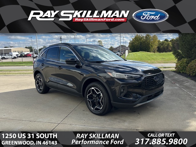 2026 Ford Escape Platinum's photo