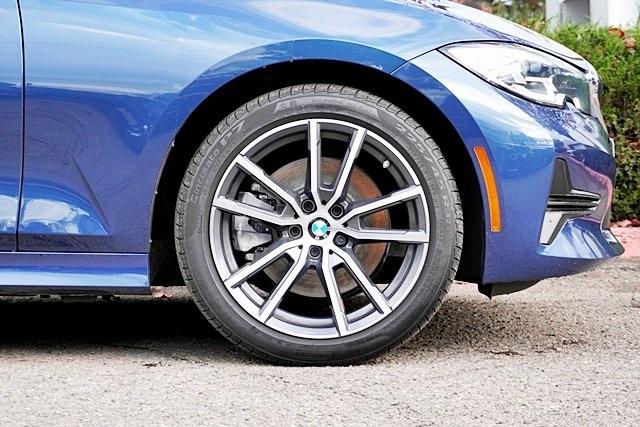 Used 2022 Blue BMW 330i image 7