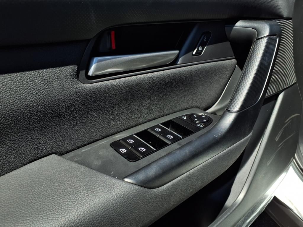 2025 Mazda CX-50 2.5 Select photo 16