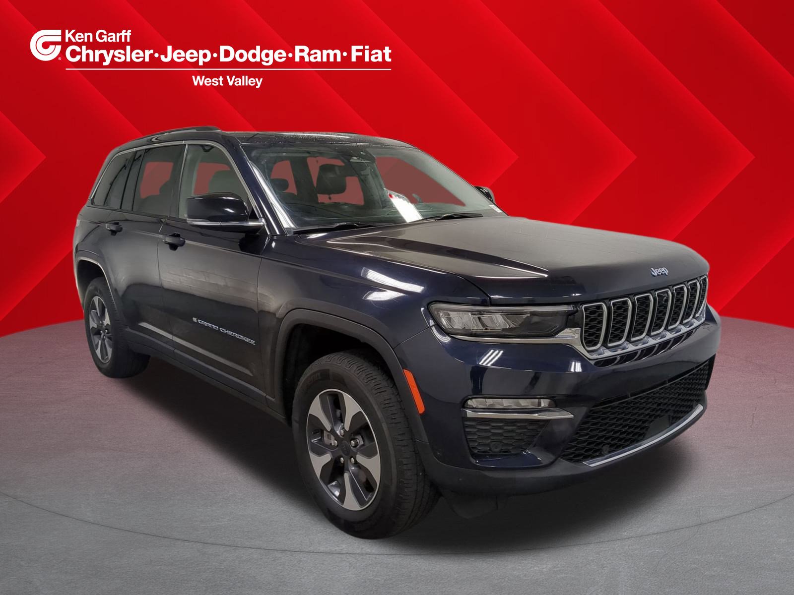 2022 Jeep Grand Cherokee 4xe's photo