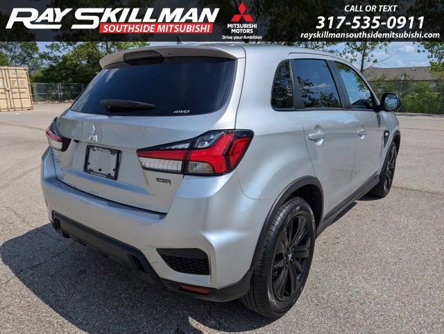 2025 Mitsubishi Outlander Sport LE photo 5