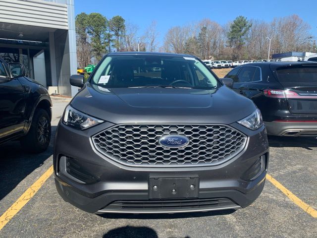 2024 Ford Edge SEL photo 3