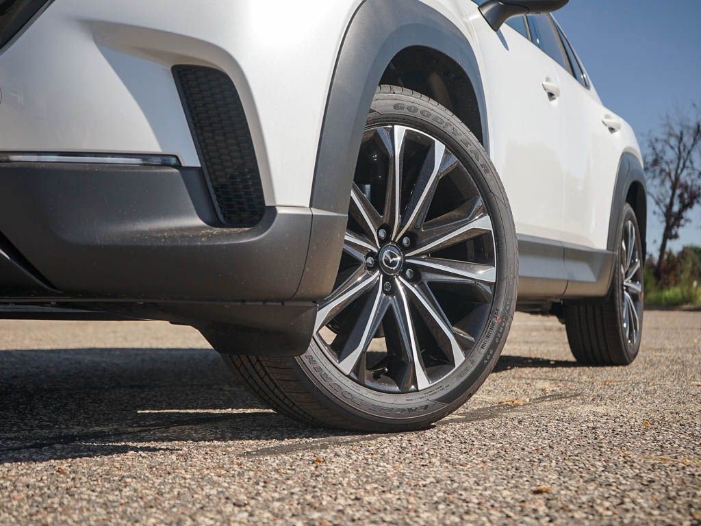 2025 Mazda CX-50 2.5 Premium Plus photo 5