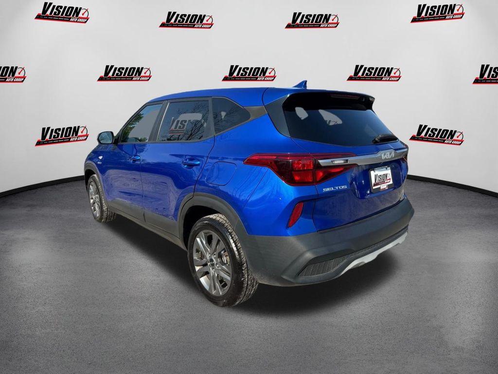 2022 Kia Seltos LX photo 7
