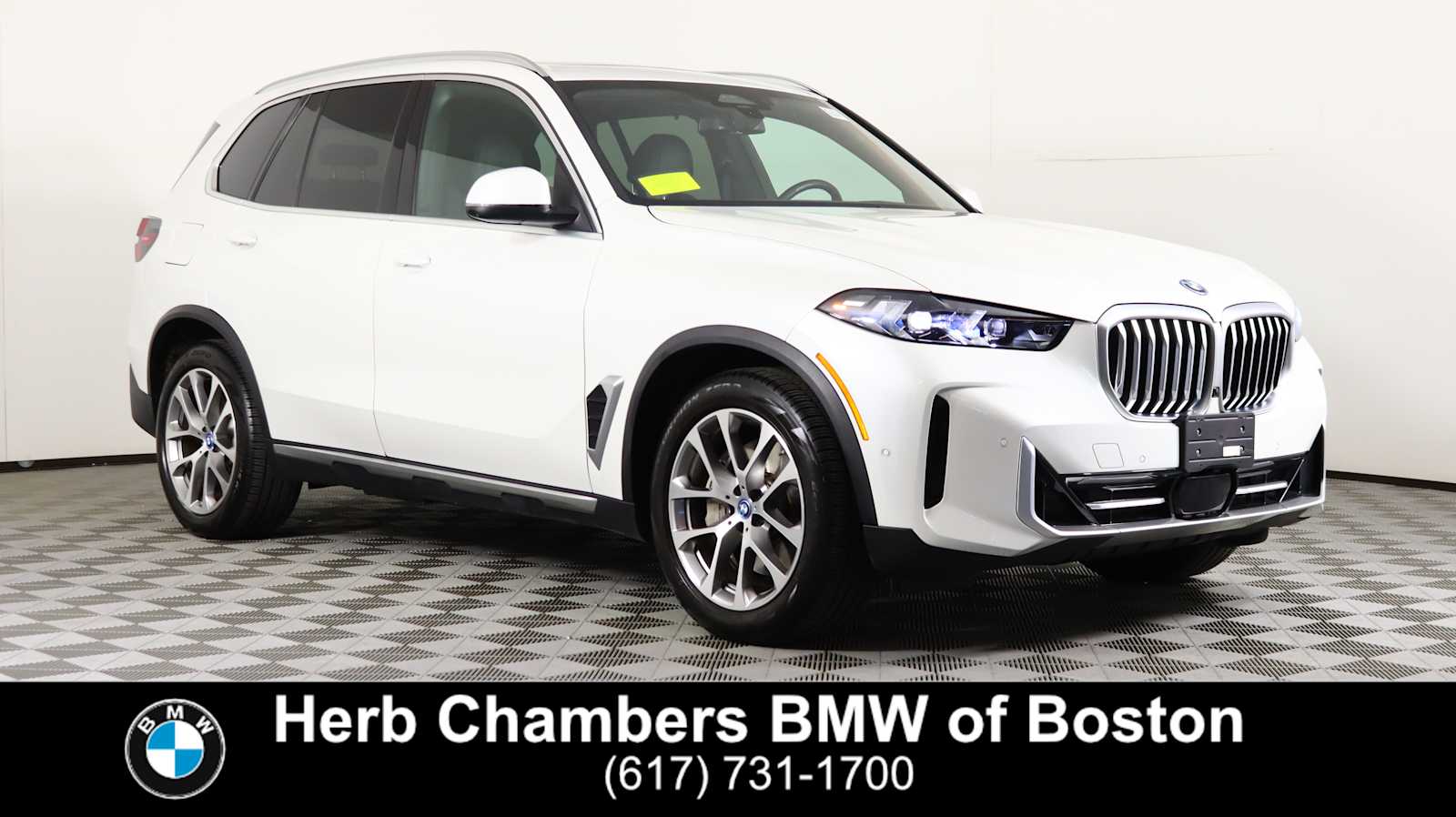 2025 BMW X5 50e's photo