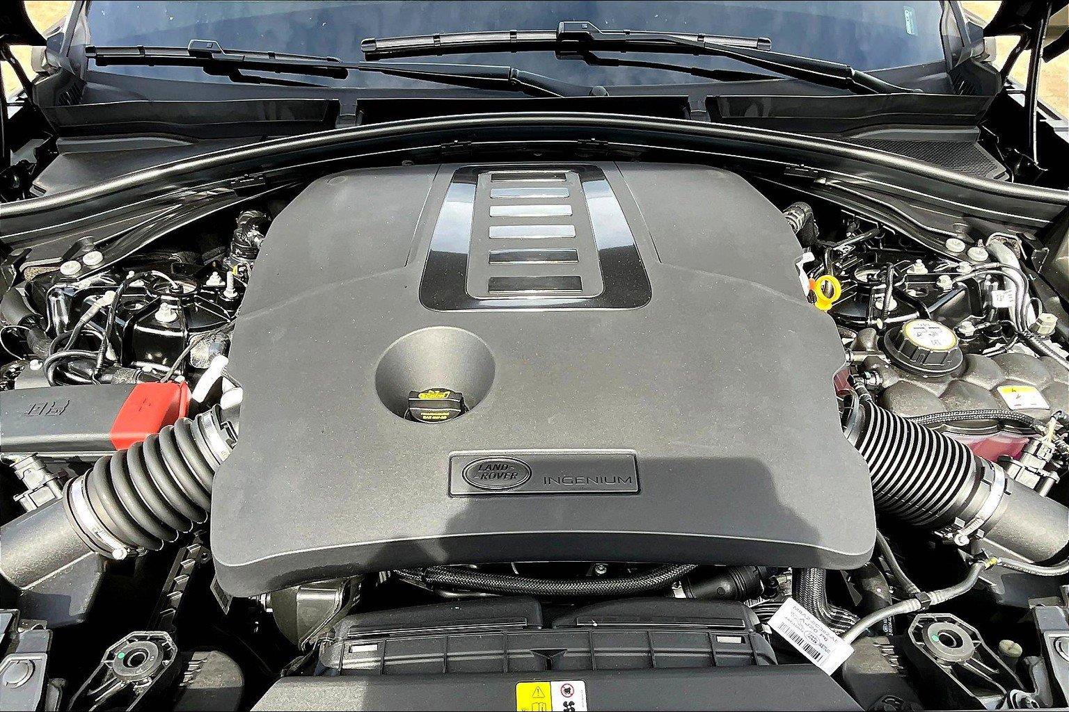 2025 Land Rover Range Rover Velar SE photo 15