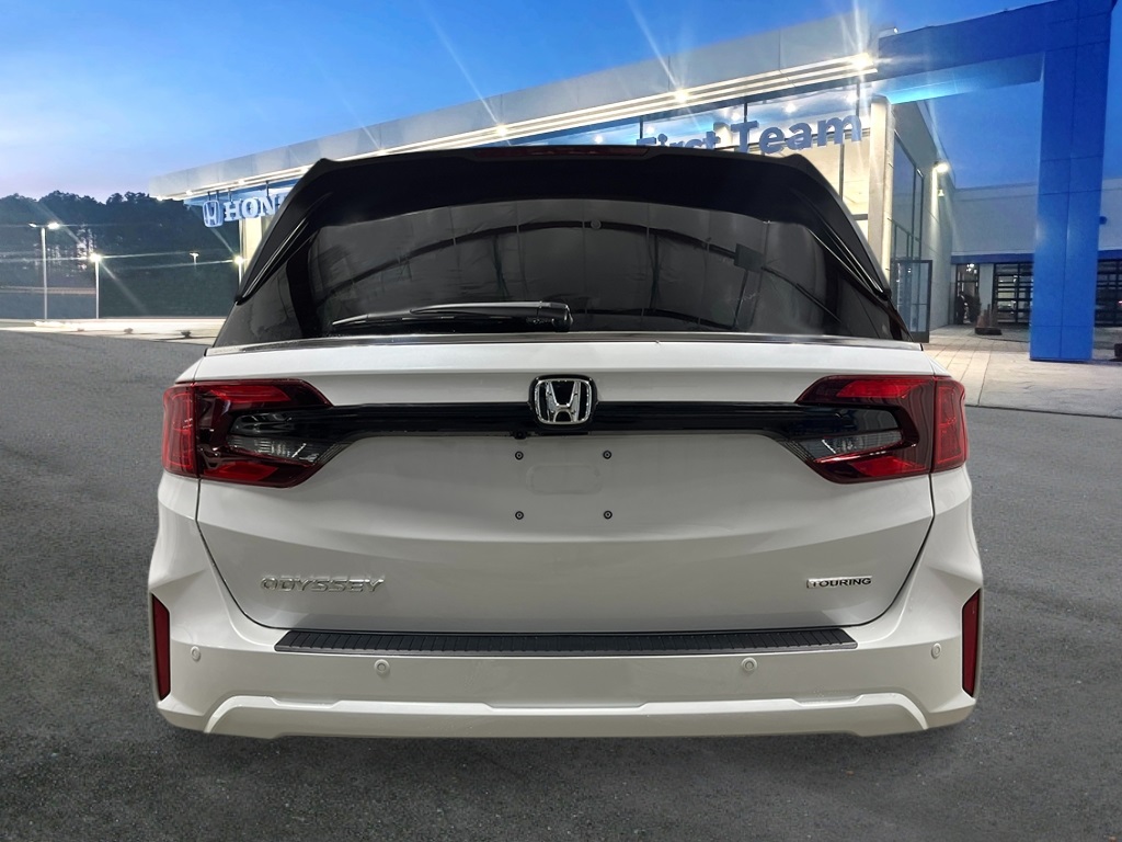 2026 Honda Odyssey Touring photo 3