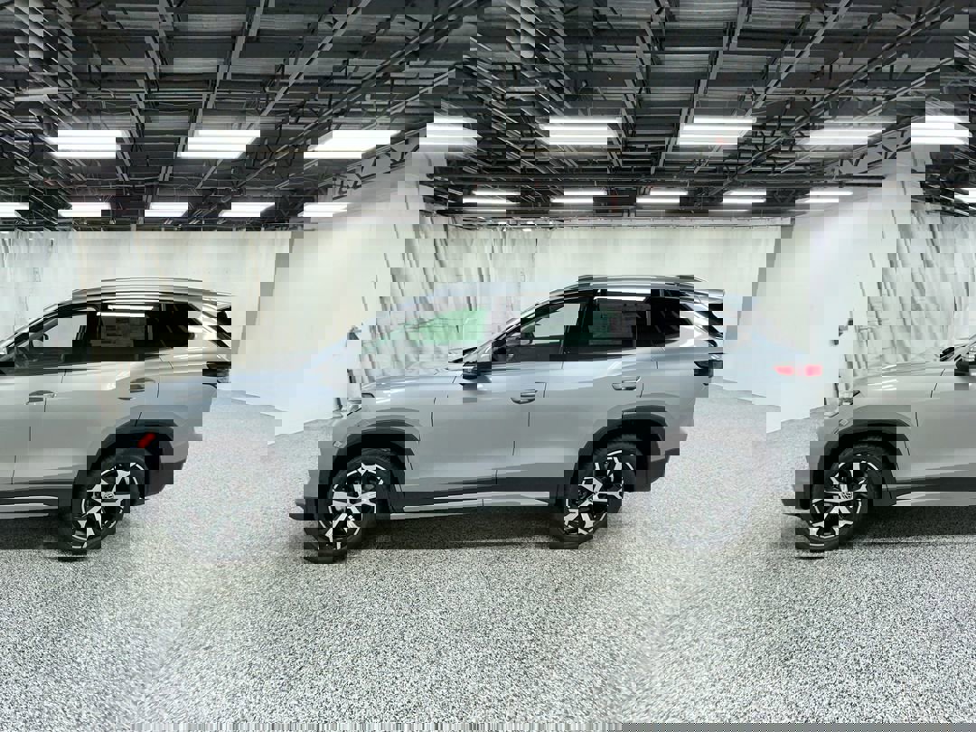 2025 Volkswagen Tiguan SE photo 4