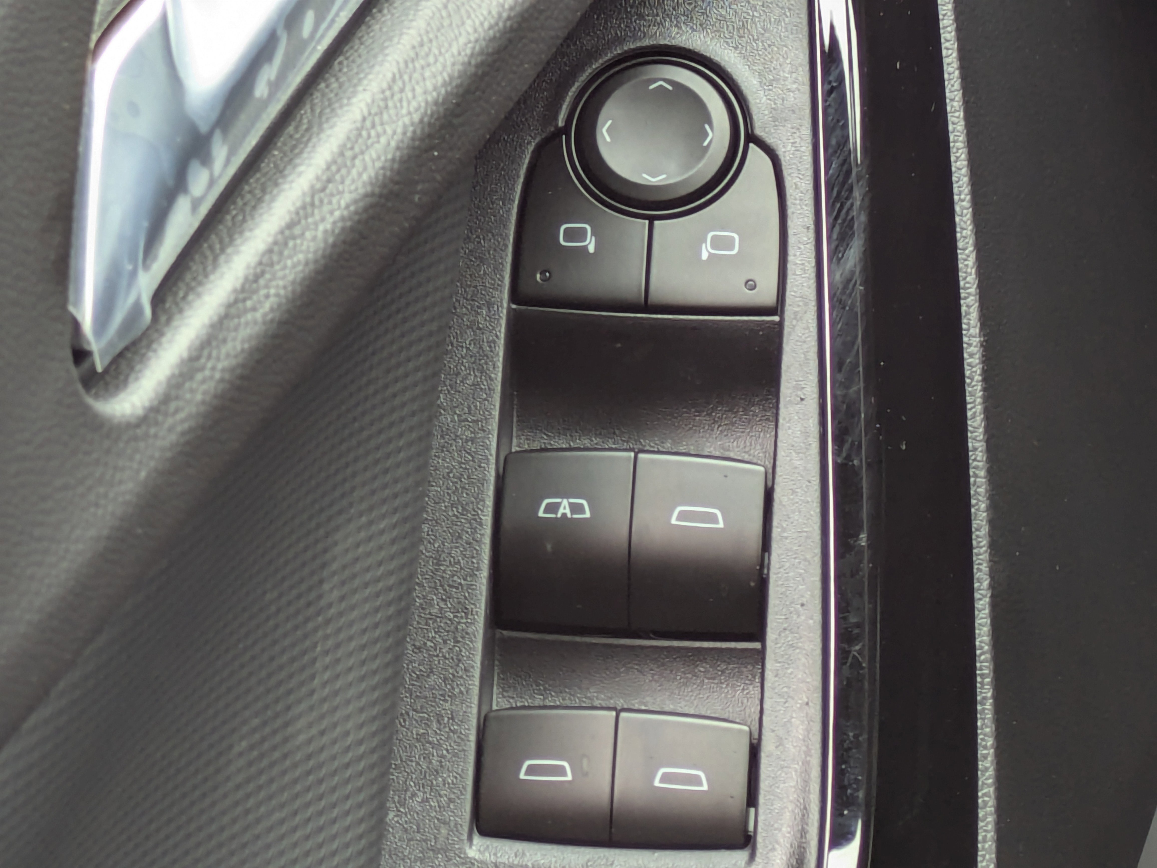 2026 Chevrolet Equinox LT photo 9