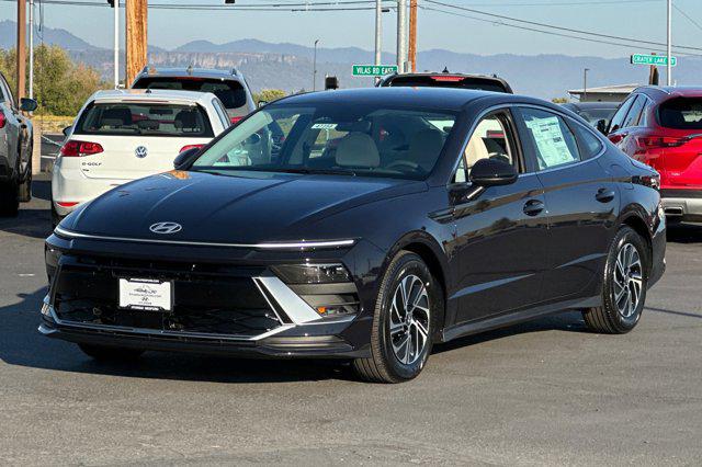 2026 Hyundai Sonata Hybrid Blue photo 8