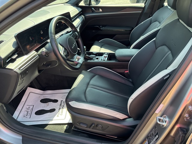 2025 Kia K5 GT-Line photo 17