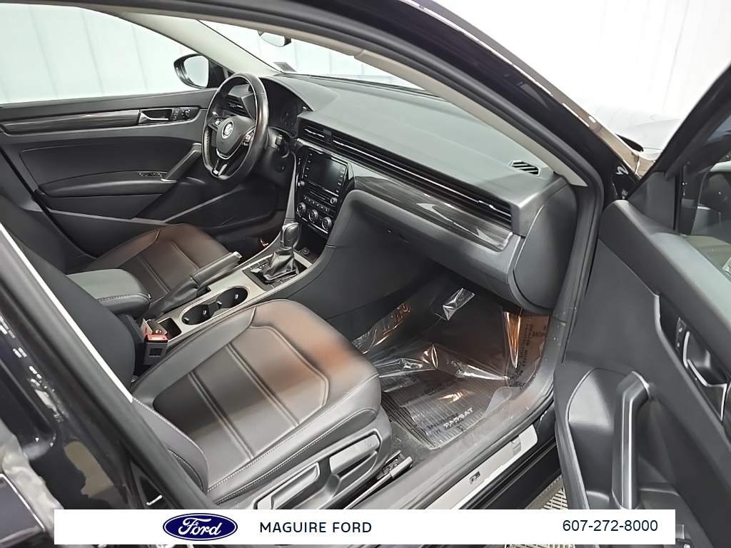 2020 Volkswagen Passat 2.0T R-Line photo 14
