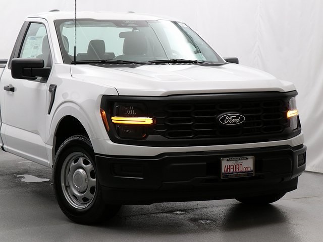 2025 Ford F-150 XL photo 2