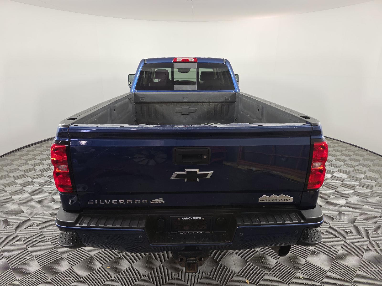 2016 Chevrolet Silverado 2500HD High Country photo 3