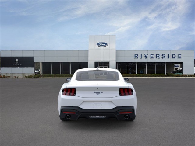 2025 Ford Mustang EcoBoost photo 5