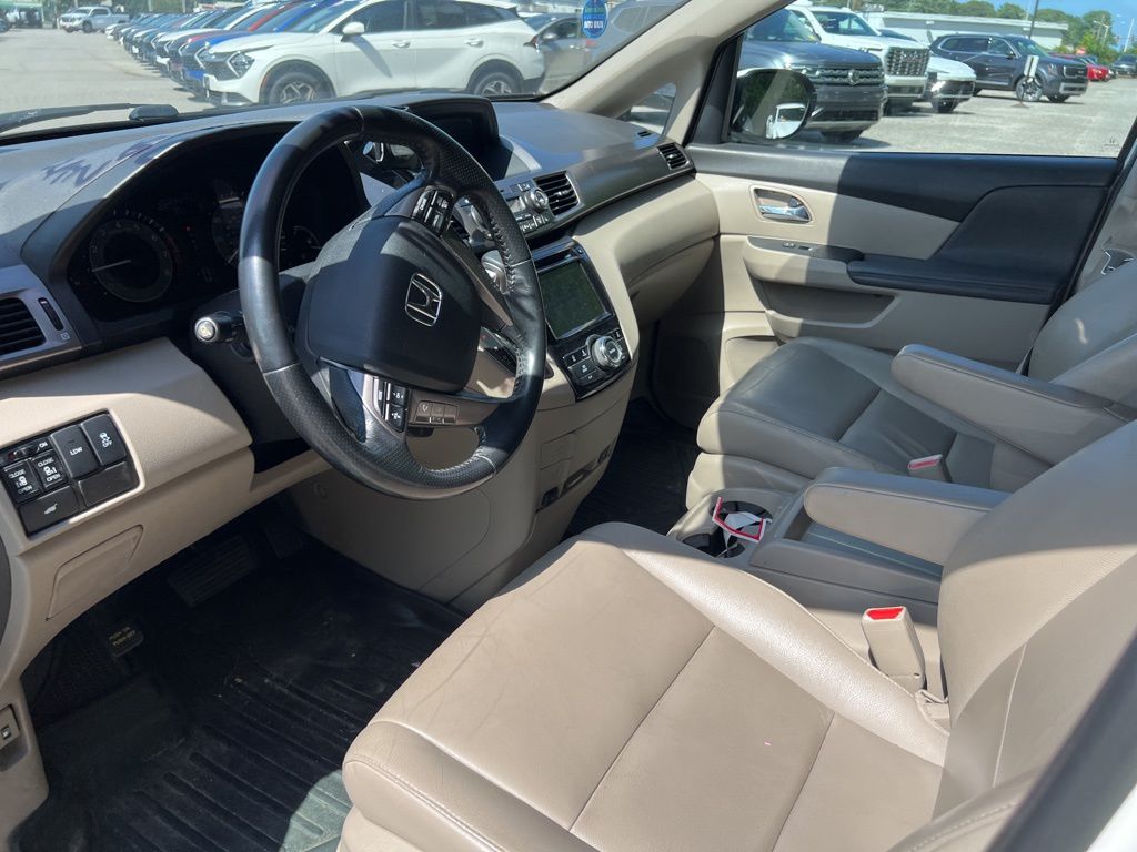 2016 Honda Odyssey EX-L photo 10