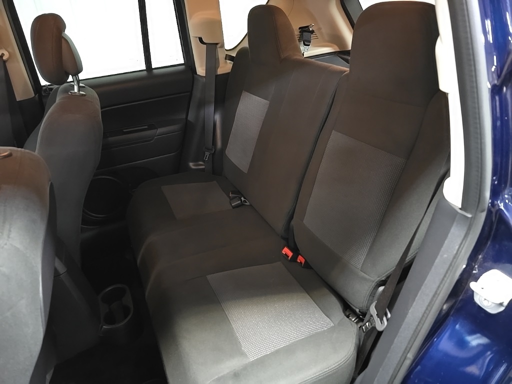 2016 Jeep Compass Sport photo 31