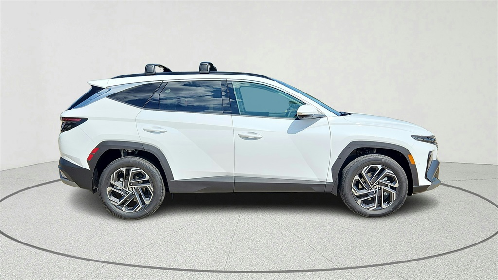 2025 Hyundai Tucson Hybrid Limited photo 17