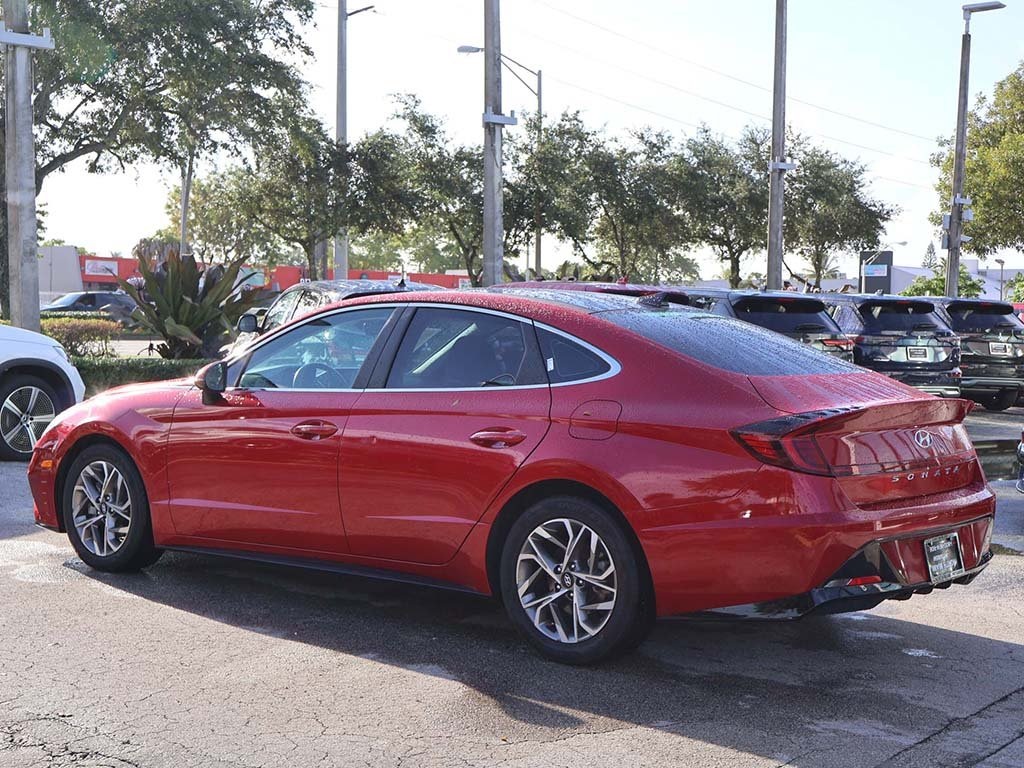 2021 Hyundai Sonata SEL Convenience photo 4