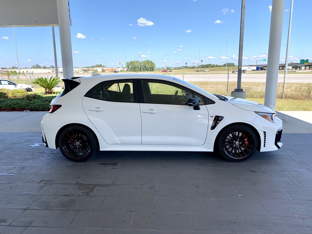 2025 Toyota Corolla GR Premium photo 4