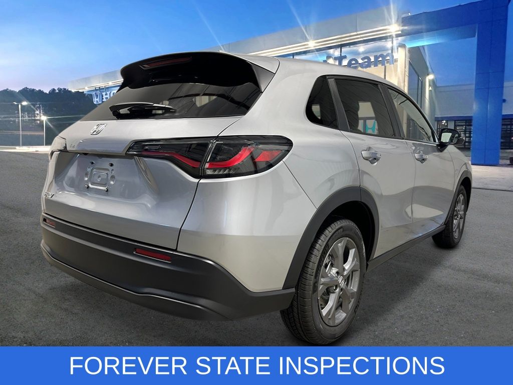 2026 Honda HR-V LX photo 4