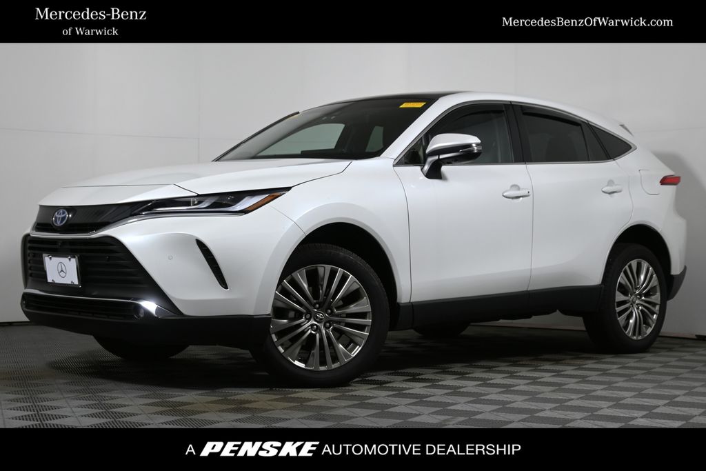 2024 Toyota Venza Limited's photo