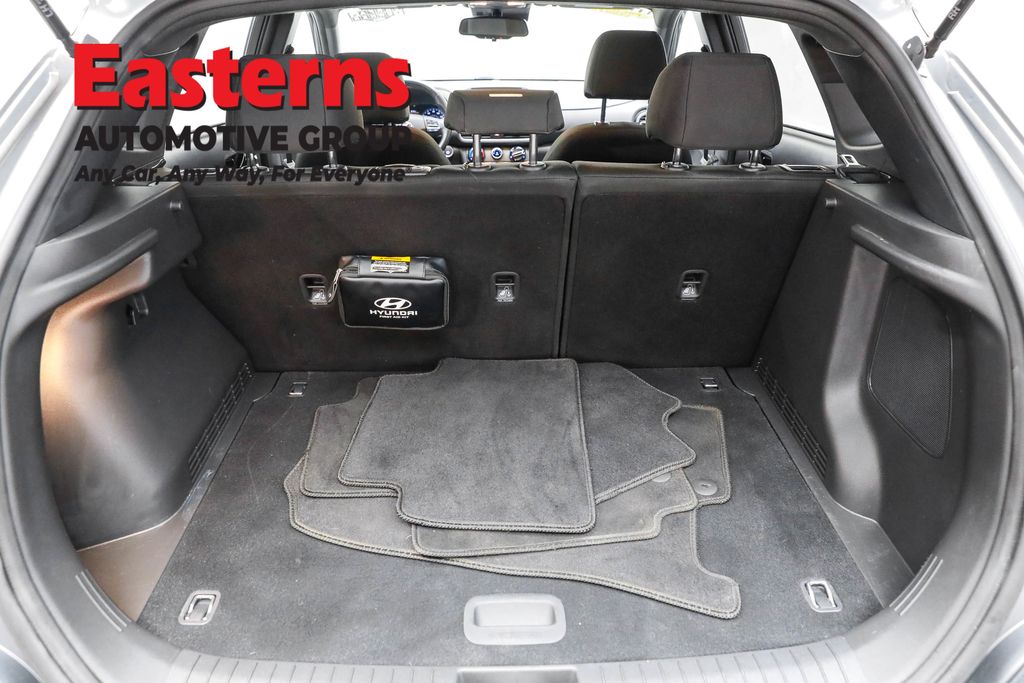 2021 Hyundai Kona SEL Plus photo 6