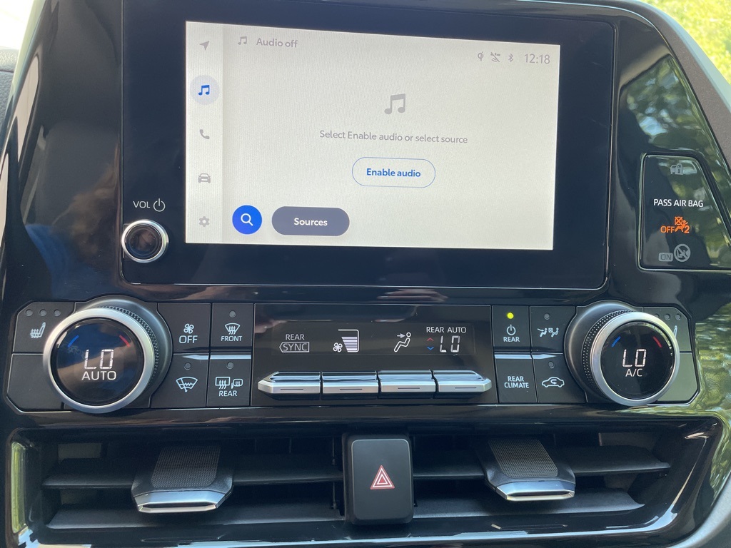 2025 Toyota Highlander Hybrid XLE photo 18