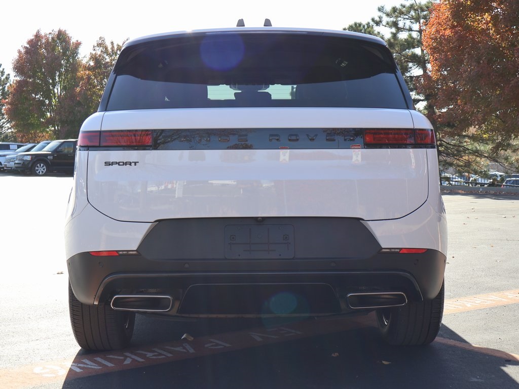 2025 Land Rover Range Rover Sport SE photo 3
