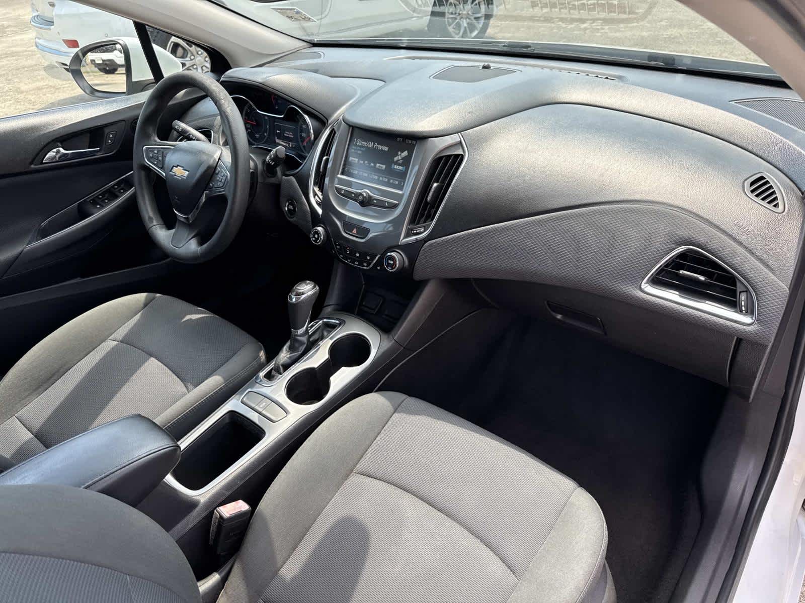 2018 Chevrolet Cruze LT photo 28