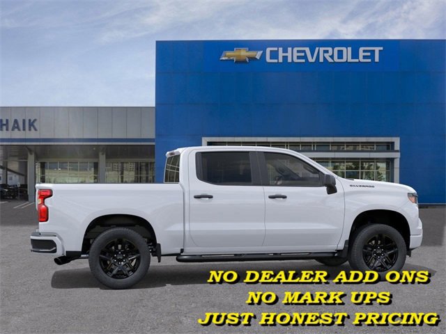 2026 Chevrolet Silverado Custom photo 4