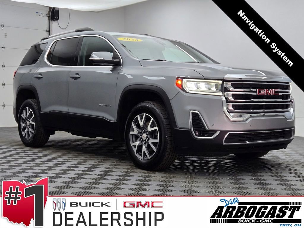 2023 GMC Acadia SLT's photo