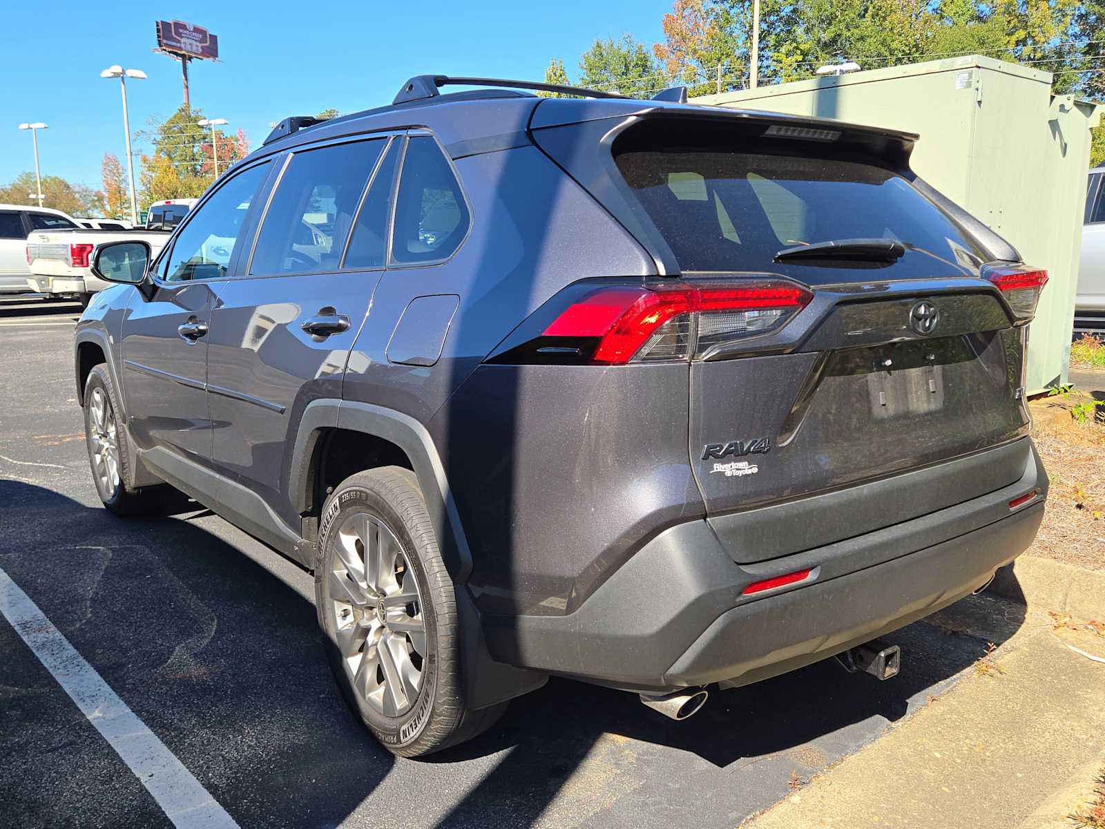 2023 Toyota RAV4 XLE Premium photo 2