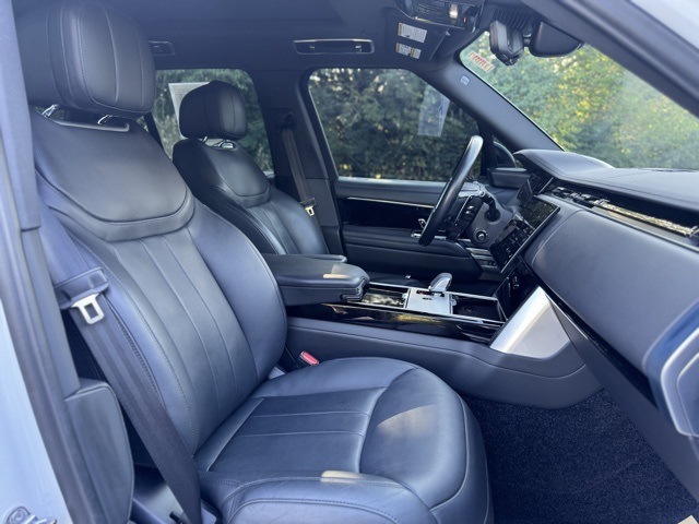 2024 Land Rover Range Rover SE photo 21
