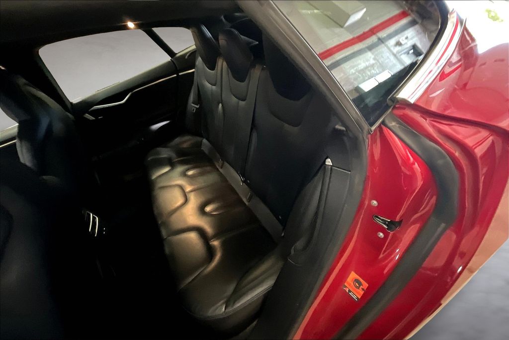 2016 Tesla Model S 75D photo 22
